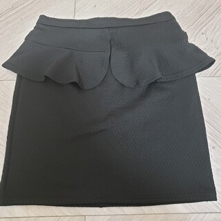 ジーユー(GU)のとんこ様専用 GU  フリルタイトスカート L(ひざ丈スカート)