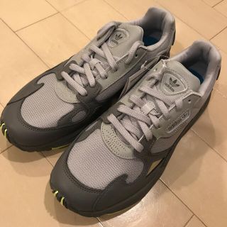 アディダス(adidas)の新品　adidas FALCON 27.5cm(スニーカー)