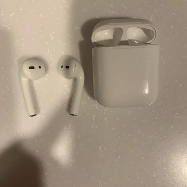 AirPods