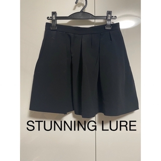 スタニングルアー(STUNNING LURE)の黒　STUNNING LURE スカート　膝上　スタンニングルアー　フレア(ひざ丈スカート)