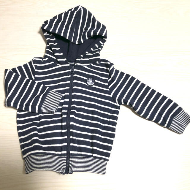 PETIT BATEAU(プチバトー)のプチバトー　マリニエール  18m　パーカー キッズ/ベビー/マタニティのベビー服(~85cm)(トレーナー)の商品写真