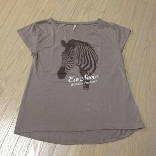 ヌォーボ(Nuovo)のnuovo胸元ストーン柄プリントTシャツ(Tシャツ(半袖/袖なし))