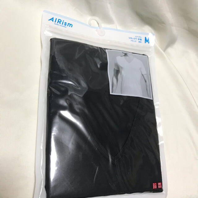 UNIQLO(ユニクロ)のエアリズム　ユニクロ　Vネック　Tシャツ　ブラック　黒　ドライ　冷感　未着用 メンズのトップス(Tシャツ/カットソー(半袖/袖なし))の商品写真