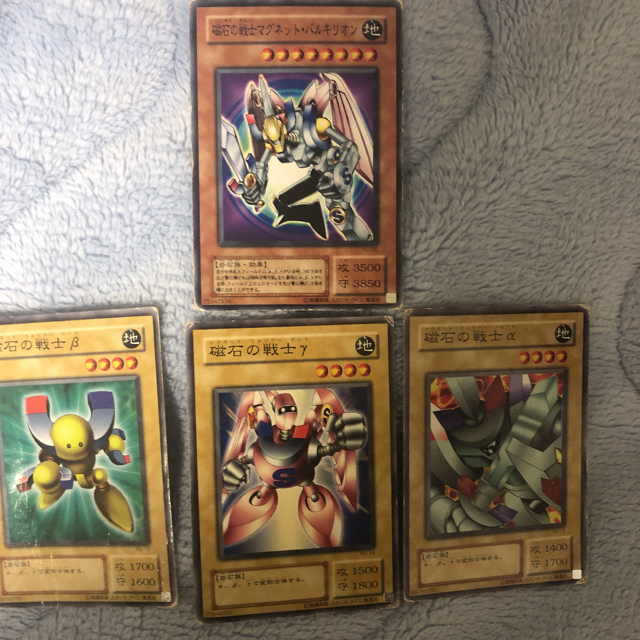 話題の行列 磁石の戦士a B G 遊戯王ダンジョンダイスモンスターズ ゲームキャラクター Magnuscoatings Ca