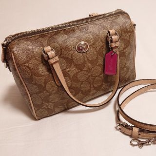 コーチ(COACH)のCOACH ☆ 王道！根強い人気のシグネチャーバッグ  (ショルダーバッグ)