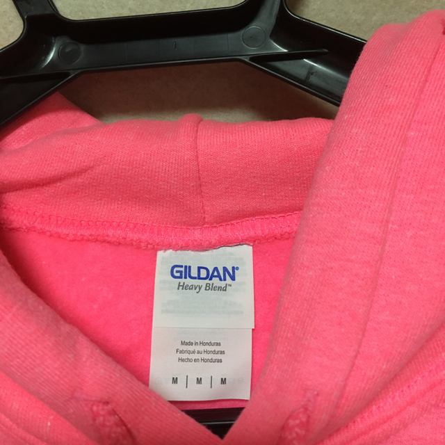 GILDAN(ギルタン)のジャグキチ様専用！GILDAN パーカー ネオンイエロー＆セーフティピンク M メンズのトップス(パーカー)の商品写真