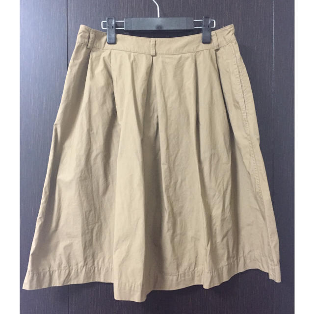MUJI (無印良品)(ムジルシリョウヒン)の無印良品 ベージュスカート レディースのスカート(ひざ丈スカート)の商品写真