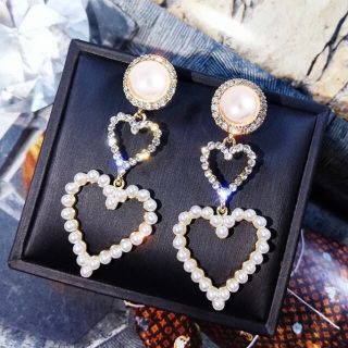 新品✨パール ビジュー ハート ピアス ♡(ピアス)