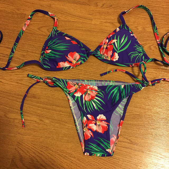 Tropical dream bikini 水着