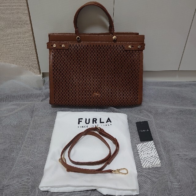 Furla(フルラ)のFURLAフルラ 2wayバッグ ブラウン  ギャランティカードあり レディースのバッグ(ハンドバッグ)の商品写真