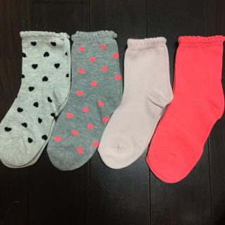 エイチアンドエム(H&M)の新品 H&M 15〜17cm ソックス4足 セット(靴下/タイツ)