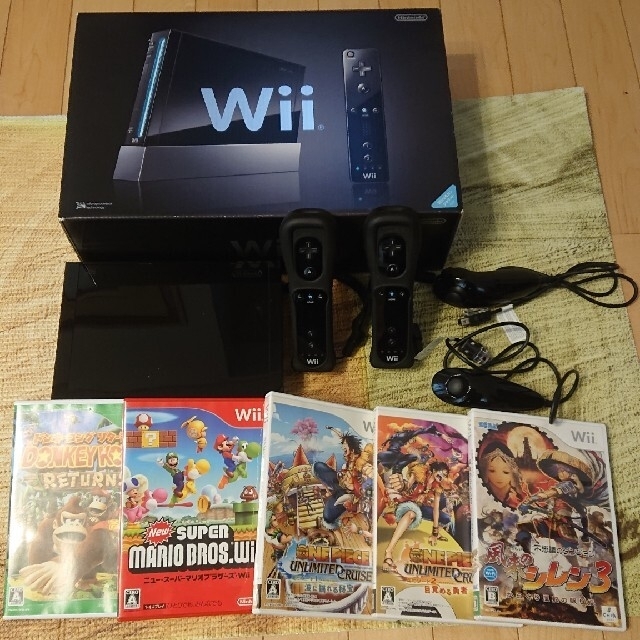 Wii - 送料込み！ wii本体+ソフト5本セットの通販 by たると's shop ...
