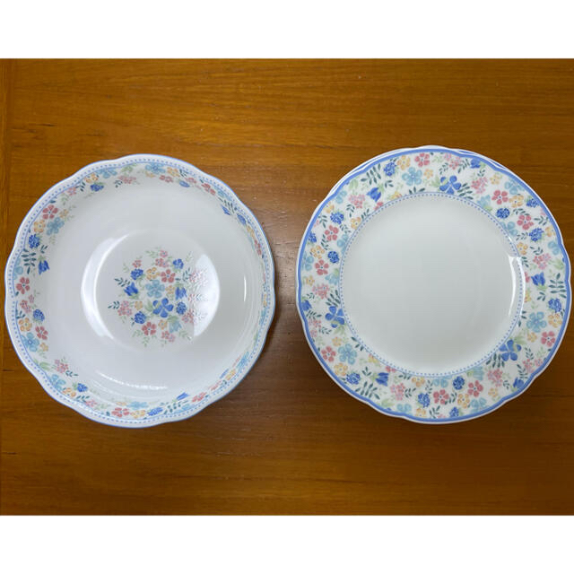 NIKKO(ニッコー)のバズ様専用 NIKKO FINE BONE CHINA LIBERTY 3枚 インテリア/住まい/日用品のキッチン/食器(食器)の商品写真