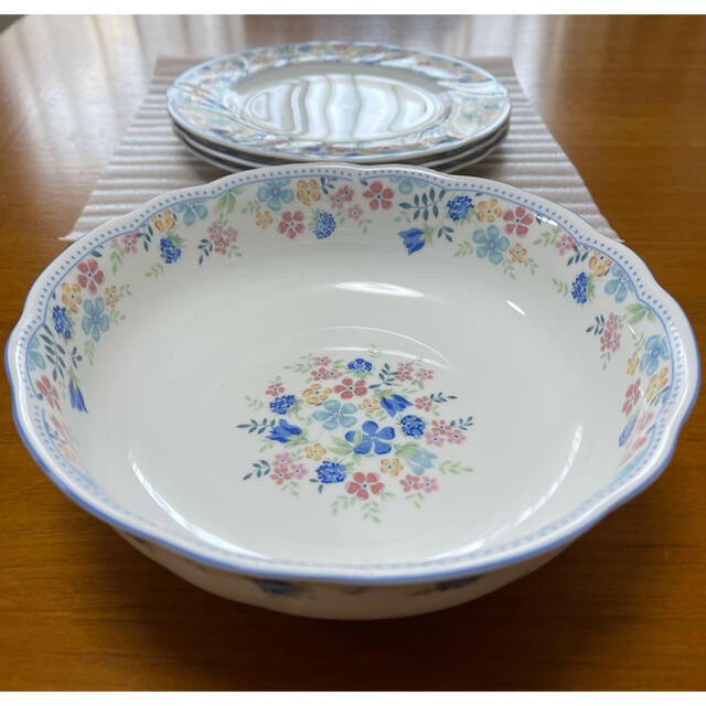 NIKKO(ニッコー)のバズ様専用 NIKKO FINE BONE CHINA LIBERTY 3枚 インテリア/住まい/日用品のキッチン/食器(食器)の商品写真