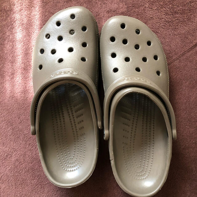crocs(クロックス)のクロックス 茶色 29cm M11 サンダル メンズの靴/シューズ(サンダル)の商品写真