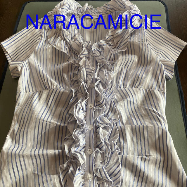 NARACAMICIE(ナラカミーチェ)のナラカミーチェ　ホワイト&ブルー半袖ブラウス　11号相当 レディースのトップス(シャツ/ブラウス(半袖/袖なし))の商品写真