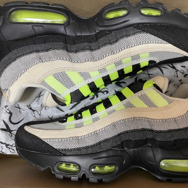 NIKE(ナイキ)の24cm DENHAM × NIKE AIR MAX 95 "VOLT" メンズの靴/シューズ(スニーカー)の商品写真