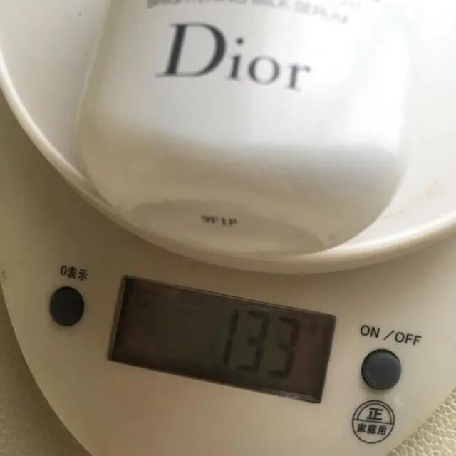 Dior(ディオール)のDior スノー エッセンスオブライト コスメ/美容のスキンケア/基礎化粧品(美容液)の商品写真