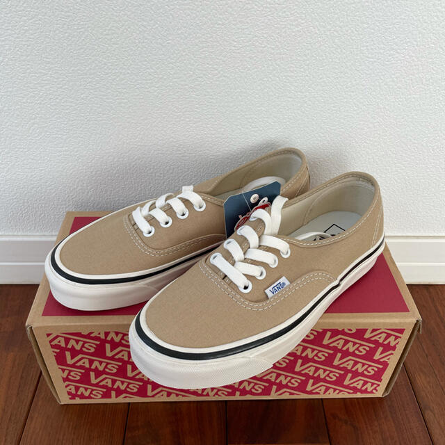 VANS(ヴァンズ)のVANSオーセンティック⭐︎新品未使用⭐︎4H 22.5㎝ロンハーマンコンバース レディースの靴/シューズ(スニーカー)の商品写真