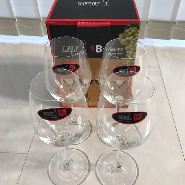 RIEDEL(リーデル)の★新品★リーデル　白ワイングラス　4脚セット　他1点 インテリア/住まい/日用品のキッチン/食器(グラス/カップ)の商品写真