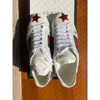 グッチ(Gucci)のGUCCI スニーカー　メンズ　完売(スニーカー)