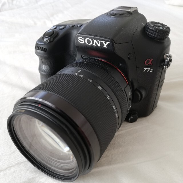 SONY(ソニー)のsony α77ii + SAL18135 + バッテリー スマホ/家電/カメラのカメラ(デジタル一眼)の商品写真