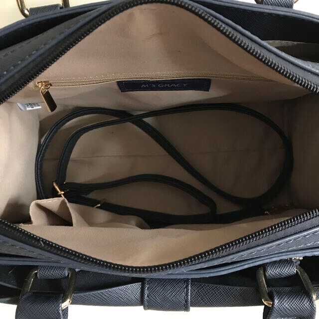 M'S GRACY(エムズグレイシー)のエムズグレイシー 一度使用 ネイビーリボンバッグ　 2way  ショルダー　卒業 レディースのバッグ(ハンドバッグ)の商品写真