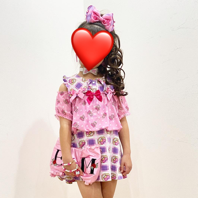 EARTHMAGIC(アースマジック)の新品❤振り向きマフィーパーカー❤130 キッズ/ベビー/マタニティのキッズ服女の子用(90cm~)(ジャケット/上着)の商品写真