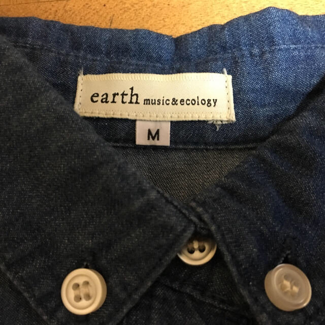 earth music & ecology(アースミュージックアンドエコロジー)のアース デニムワンピース レディースのワンピース(ミニワンピース)の商品写真