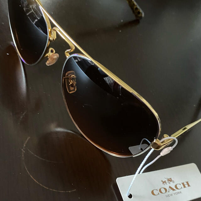 COACH(コーチ)の【COACHレディースサングラス】 COACH コーチ シグネチャー   レディースのファッション小物(サングラス/メガネ)の商品写真