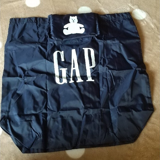 GAP(ギャップ)のGAP 折り畳みエコバック 紺色 レディースのバッグ(エコバッグ)の商品写真