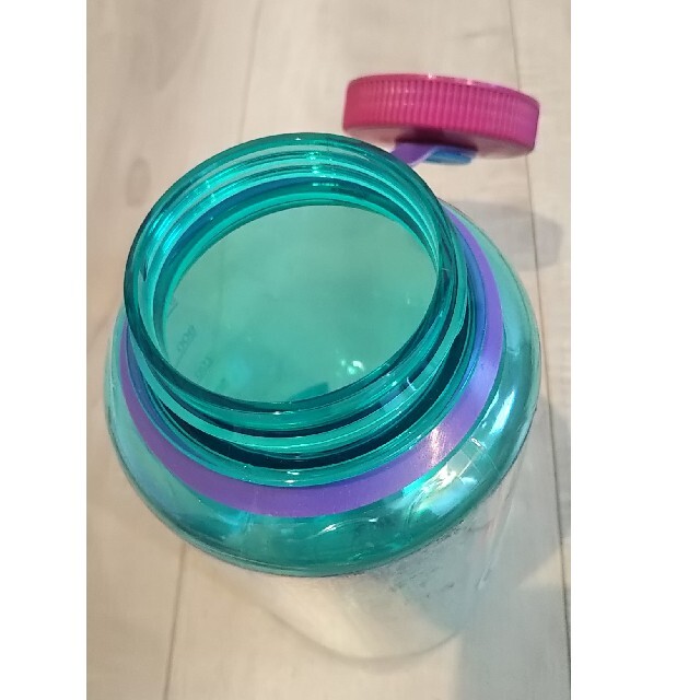 Nalgene(ナルゲン)の【限定カラー】ナルゲンボトル　ワイドマウス　1L インテリア/住まい/日用品のキッチン/食器(タンブラー)の商品写真