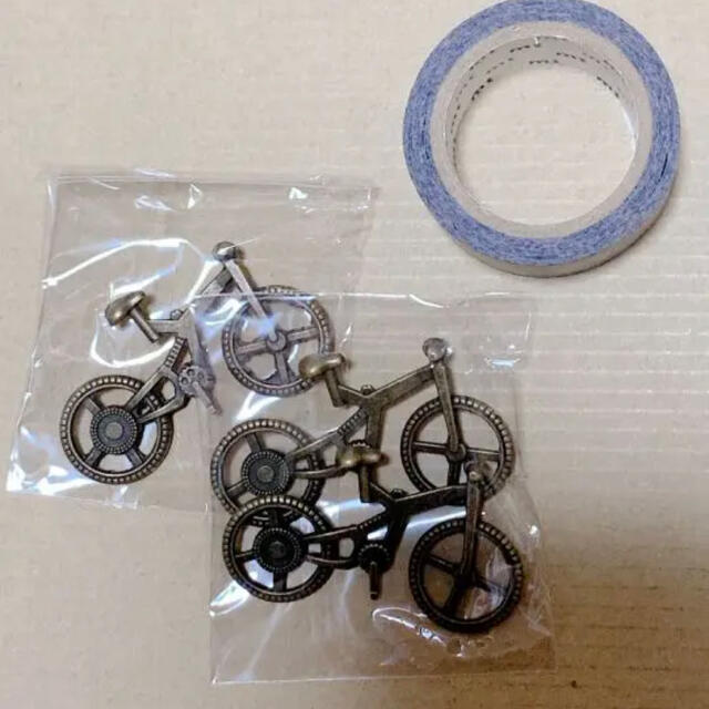 自転車チャーム (大) セット ハンドメイドのアクセサリー(チャーム)の商品写真