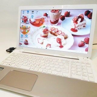 トウシバ(東芝)の【希少ライトゴールド】薄型/WEBカメラ/dynabook/ノートパソコン(ノートPC)