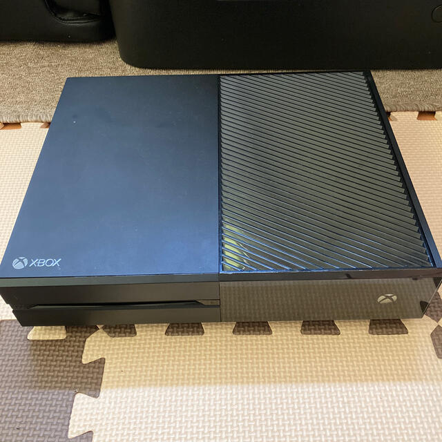 Xbox(エックスボックス)のXbox one 500GB エンタメ/ホビーのゲームソフト/ゲーム機本体(家庭用ゲーム機本体)の商品写真