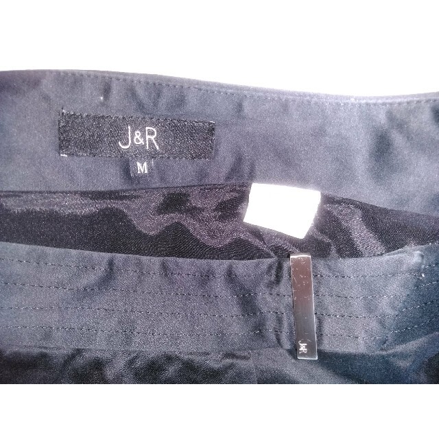 J&R(ジェイアンドアール)のJ&R黒スーツ レディースのジャケット/アウター(テーラードジャケット)の商品写真