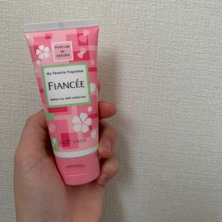 フィアンセ(FIANCEE)のハンドクリーム(ハンドクリーム)