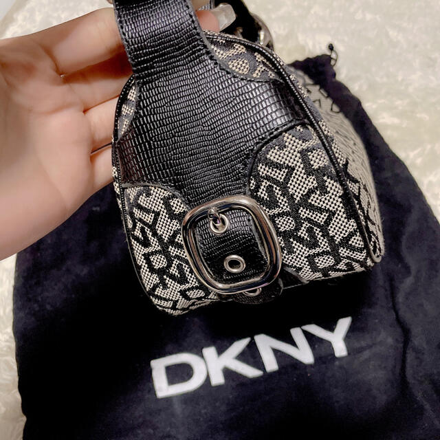 DKNY(ダナキャランニューヨーク)のDKNY ハンドバッグ  レディースのバッグ(ハンドバッグ)の商品写真