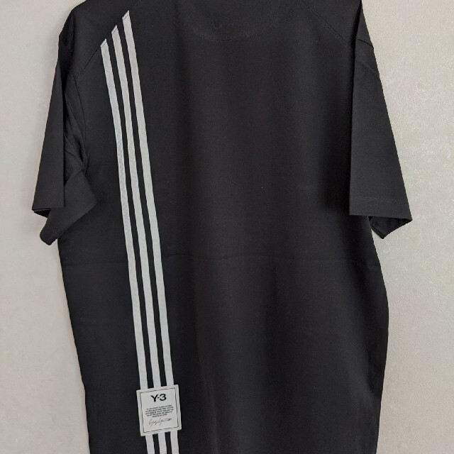 Y-3(ワイスリー)の【新品正規品】Y-3 スリーストライプコットンTシャツ メンズのトップス(Tシャツ/カットソー(半袖/袖なし))の商品写真