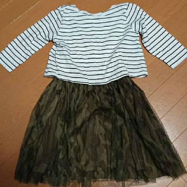 女の子 ボーダー 迷彩柄 ワンピース120(XL) キッズ/ベビー/マタニティのキッズ服女の子用(90cm~)(ワンピース)の商品写真