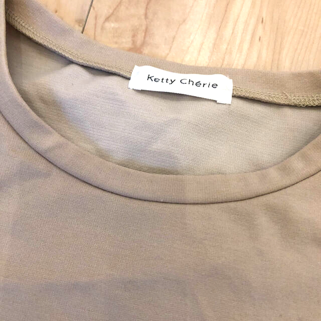 ketty(ケティ)の袖フリル　トップス レディースのトップス(カットソー(長袖/七分))の商品写真