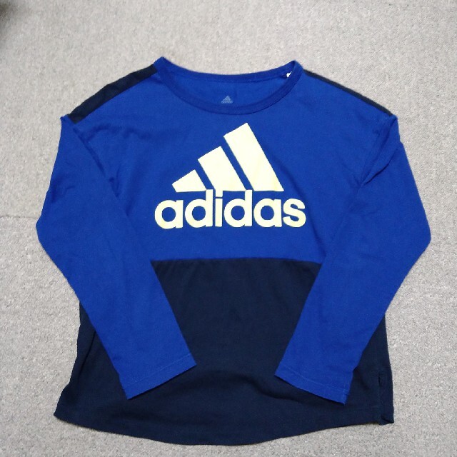 adidas(アディダス)のアディダス　ジュニア　長袖シャツ　160 キッズ/ベビー/マタニティのキッズ服男の子用(90cm~)(Tシャツ/カットソー)の商品写真