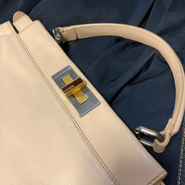 FENDI(フェンディ)のフェンディ  ピーカーブー バッグ パイソン 高級 レディースのバッグ(ハンドバッグ)の商品写真