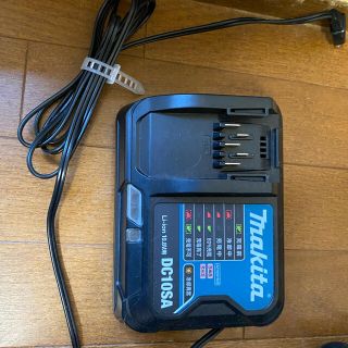 マキタ(Makita)のmakita DC-10SA 充電器(その他)