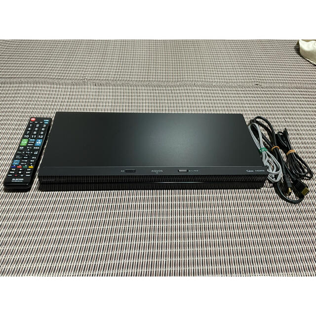 AQUOS(アクオス)の2TB シャープAQUOS ブルーレイレコーダー　リモコン新品 スマホ/家電/カメラのテレビ/映像機器(ブルーレイレコーダー)の商品写真