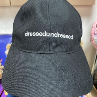 ドレスドアンドレスド(DRESSEDUNDRESSED)の吉沢亮着用キャップ dressesdundressed (キャップ)