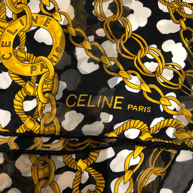 celine(セリーヌ)の【まこちぃ様 専用】セリーヌ　スカーフ レディースのファッション小物(バンダナ/スカーフ)の商品写真