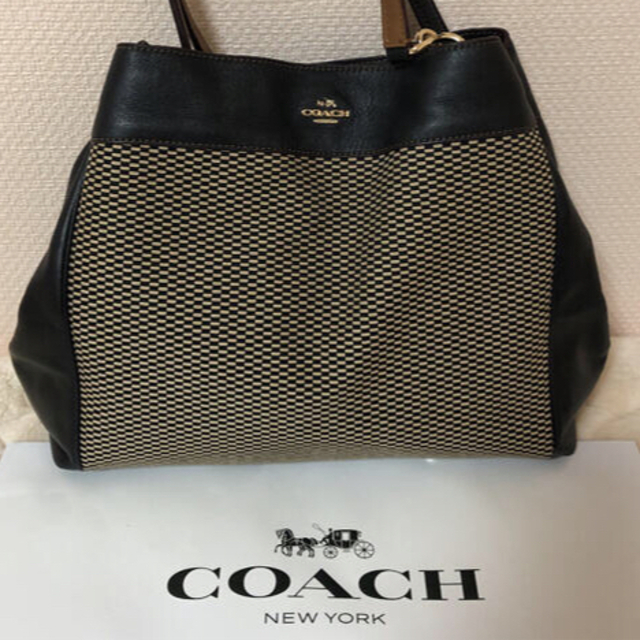 COACH(コーチ)のバリ値下げ❗️コーチバッグ　ショルダー　COACH  レディースのバッグ(ショルダーバッグ)の商品写真