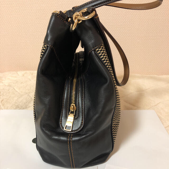 COACH(コーチ)のバリ値下げ❗️コーチバッグ　ショルダー　COACH  レディースのバッグ(ショルダーバッグ)の商品写真