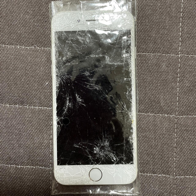 Apple(アップル)のiPhone6 16G ジャンク スマホ/家電/カメラのスマートフォン/携帯電話(スマートフォン本体)の商品写真